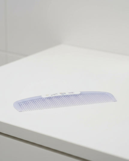 Clasp Crescent Comb