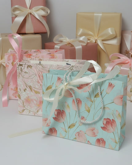 Ribbon Medium Gift Bag (horizontal)