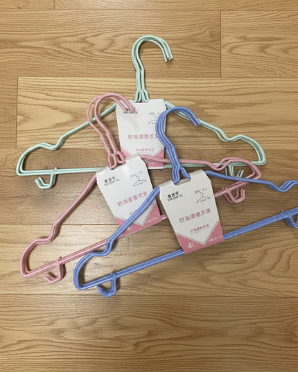 40.5cm Clothing Hangers (4-Pcs)